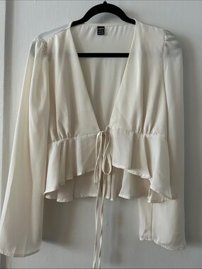 SHEIN Cream Tie-Front Ruffle Blouse